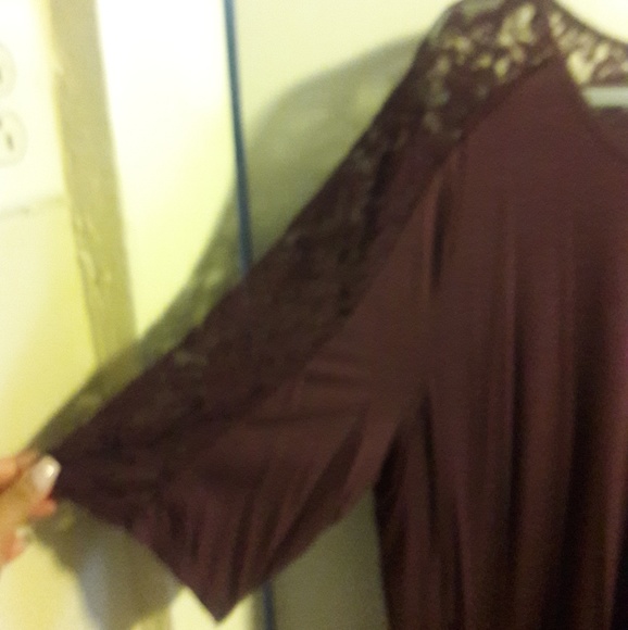 Purple top - Picture 2 of 2